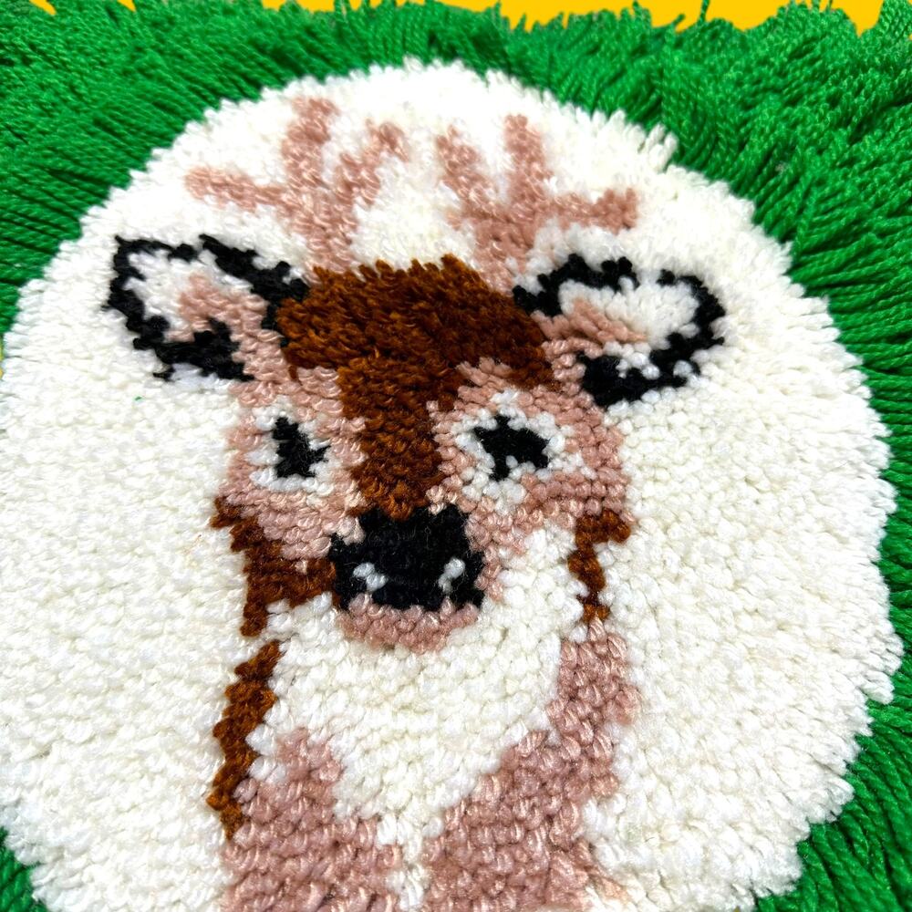 Vintage Handmade Deer Stag Latch Hook Rug Wall Hanging Cottagecore Woodland - Picture 2 of 5